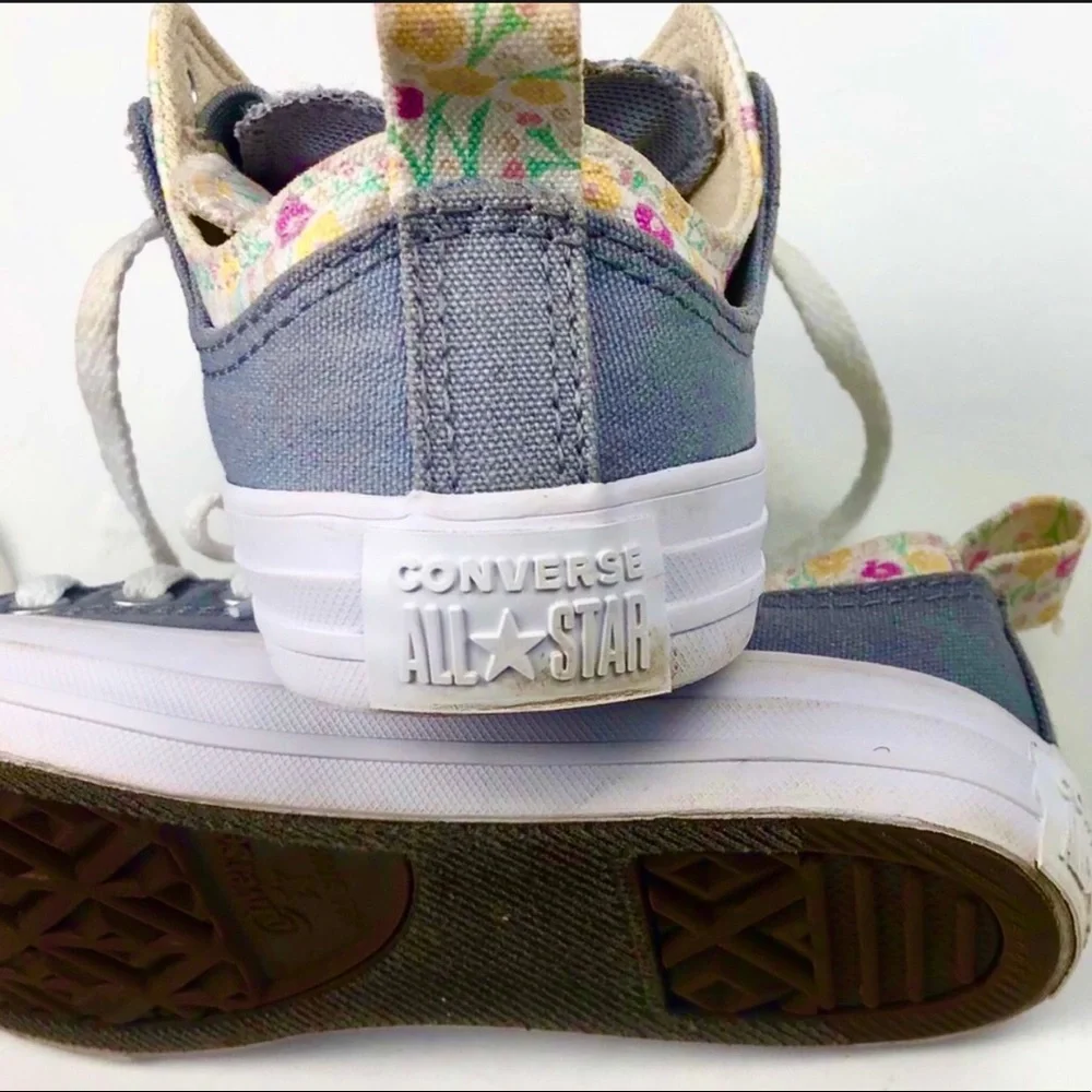 Converse Girls Double Tongue Sneakers Sz 2